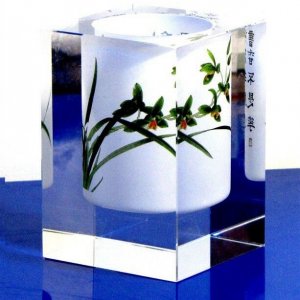 水晶笔筒
